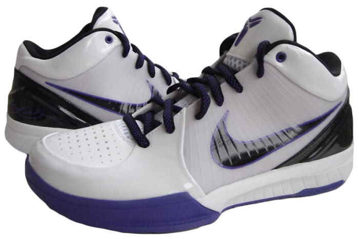 Kobe Bryant basketball shoes pictures: Nike Zoom Kobe IV 4 White Edition in colors white, black and purple, picture 01