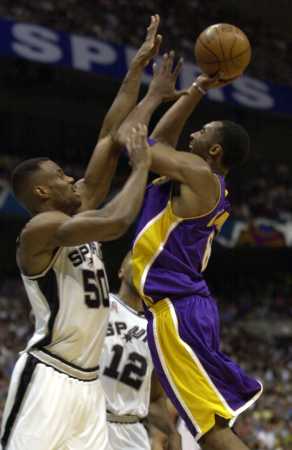 Foto: Kobe Bryant, Los Angeles Lakers vs. San Antonio Spurs NBA Playoffs 2002