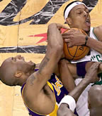 click for Lakers 2010 Playoff pictures (LA Daily News), NBA Finals vs. Boston Celtics Game 5